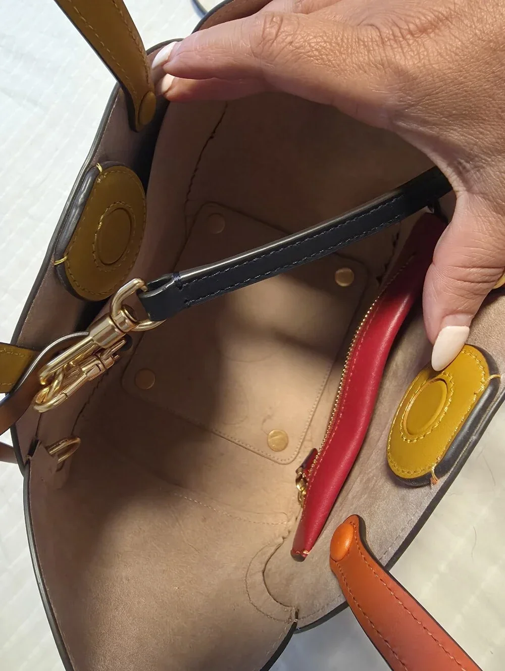 kate spade Yellow Circle Tote with Pink Round Coin Pouch